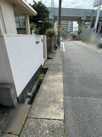 守山区茶臼前土地の前面道路含む現地写真