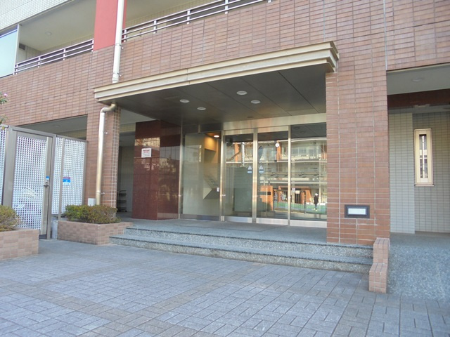 Briliaガーデン池袋のエントランス