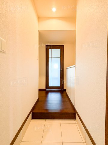 J-PLACE東町の玄関|きれいな玄関です♪