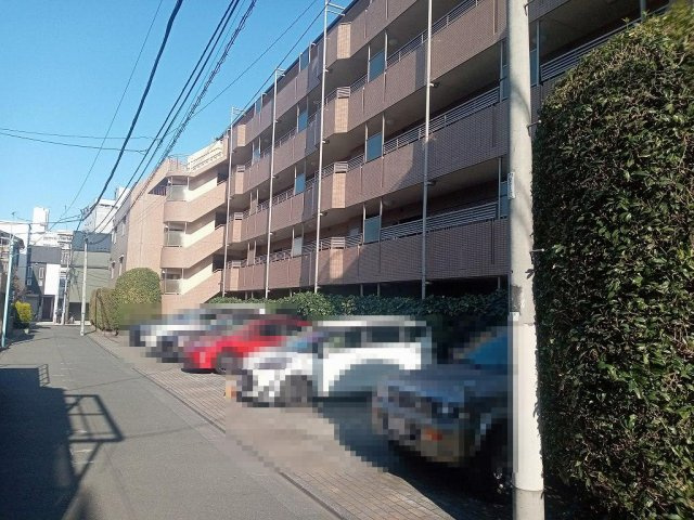 セルノ巣鴨の駐車場