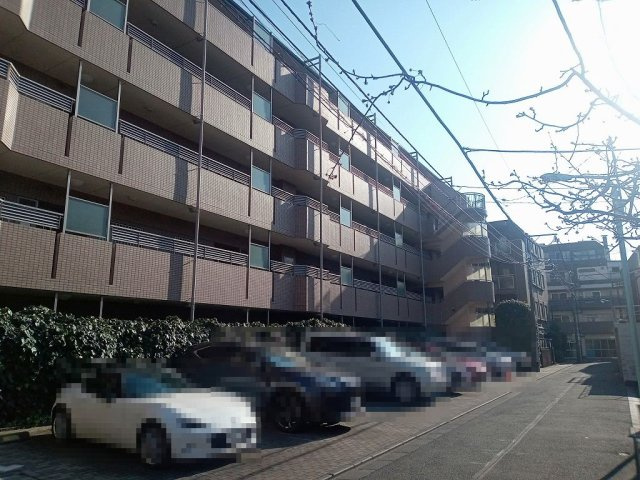 セルノ巣鴨の駐車場