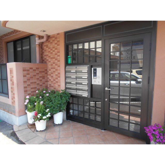 エレンシアールのエントランス|オートロック