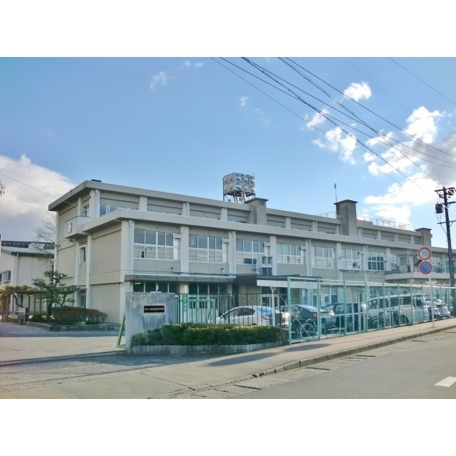 エレンシアールの周辺|岐阜清流中学校