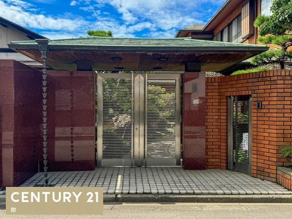 和歌山市神前の中古一戸建の玄関