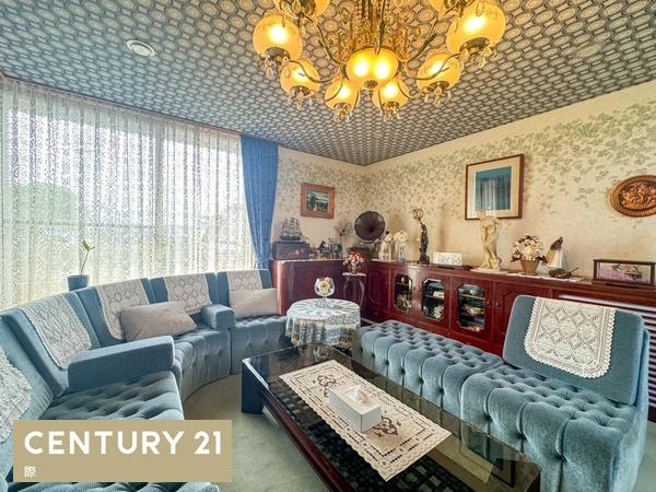 和歌山市神前の中古一戸建の居間・リビング