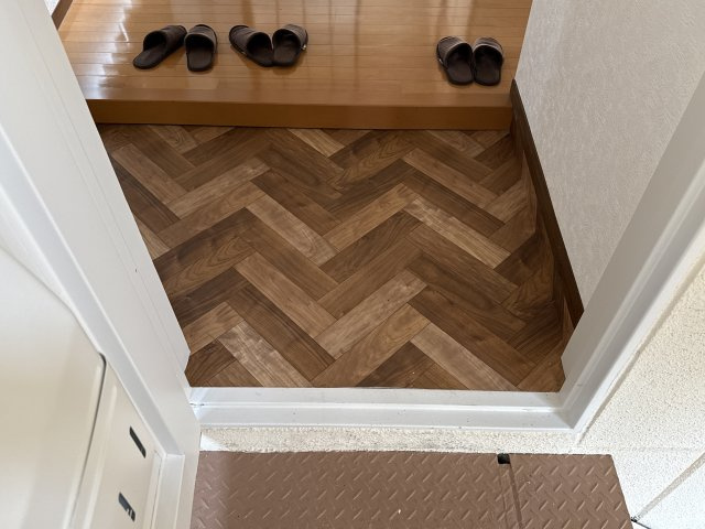 斉藤マンションの玄関