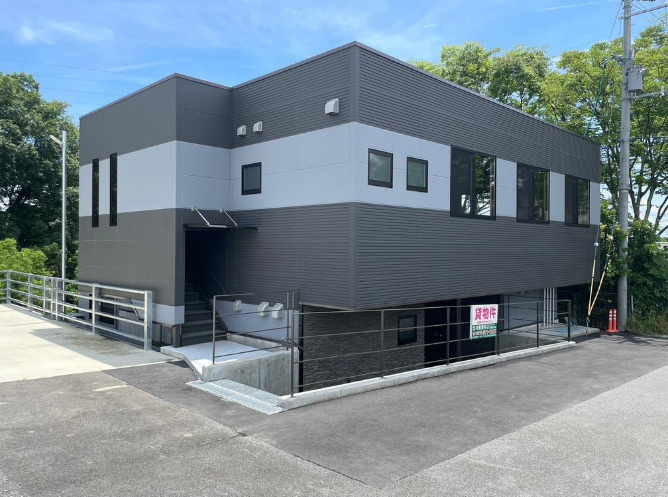 大津市仰木の里７丁目の店舗事務所の外観|外観は落ち着いています