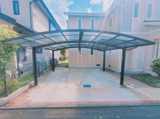 【駐車場】 | 千葉市花見川区み春野　リフォーム物件
カーポート2台分♪