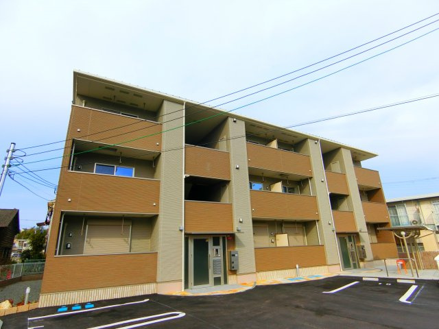 プラザハウスの外観