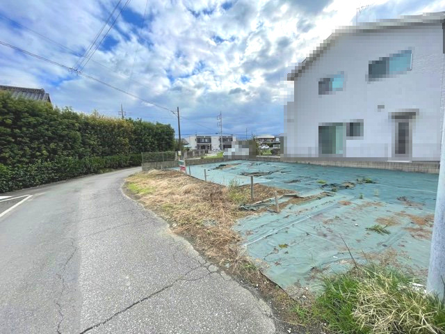 藤岡市森　土地560の前面道路含む現地写真|外はこのようになっています