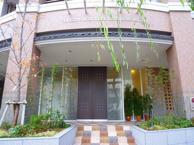 神戸市中央区花隈町の賃貸マンションのエントランス
