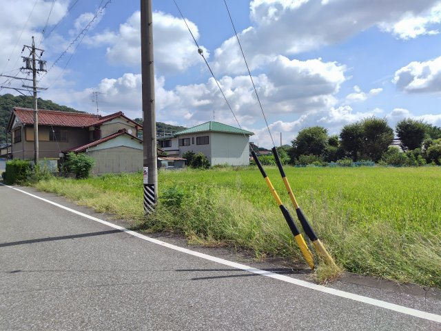 ６４０７６　本巣市曽井中島土地の外観