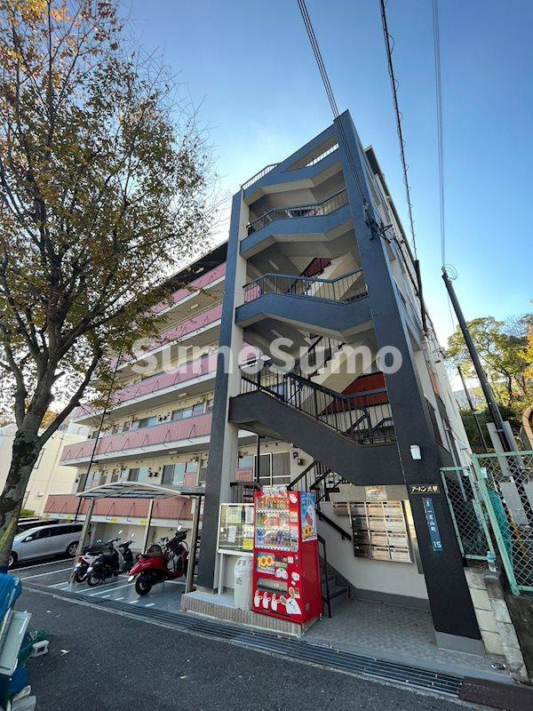 神戸市灘区一王山町の賃貸マンションの外観