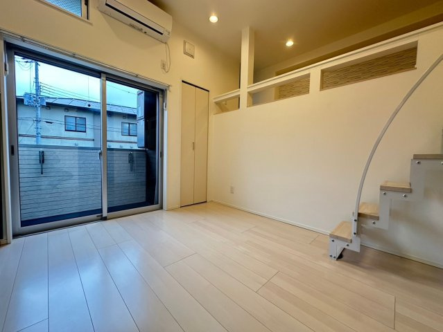 アルカンシェル岸部中の内装