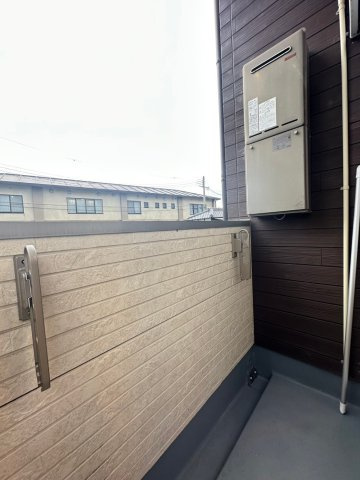 アルカンシェル岸部中のバルコニー