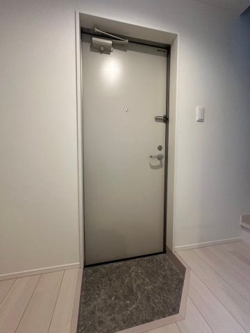 アルカンシェル岸部中の玄関