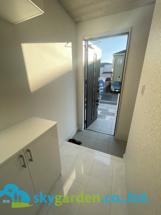 藤沢市辻堂太平台　新築戸建　全3棟3号棟の玄関