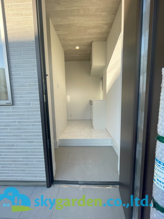 藤沢市辻堂太平台　新築戸建　全3棟3号棟の玄関