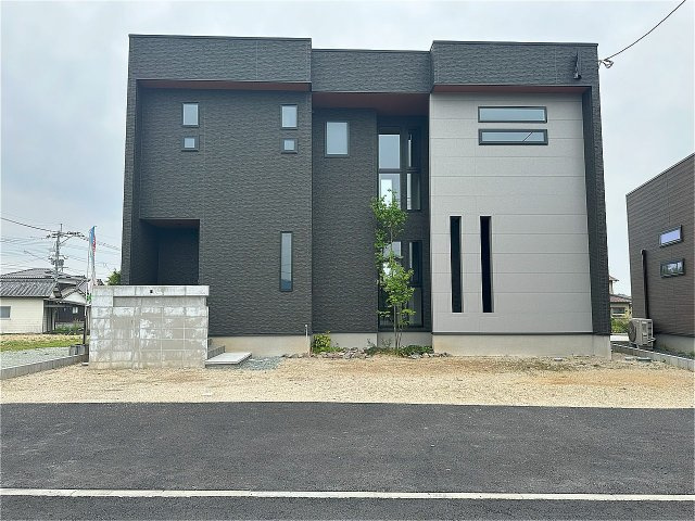 新築戸建八女郡広川町新代B棟の外観パース