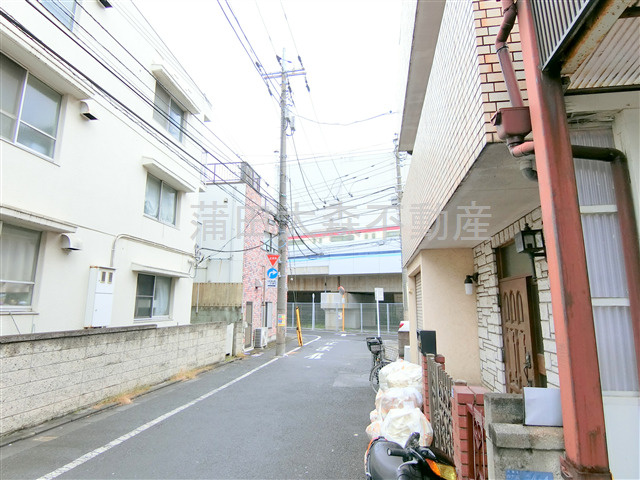 コウワマンションの周辺