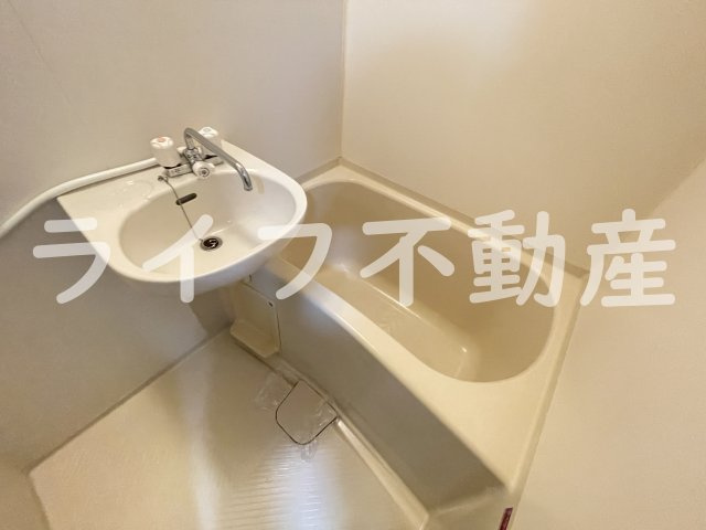 ハイツ富士パートⅡの浴室|お風呂で日々の疲れを落としましょう