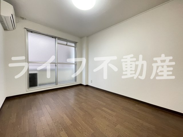 ハイツ富士パートⅡの居間・リビング|ゆったりとした居間です