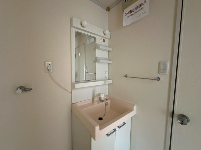 ティファニー21　A棟の洗面所