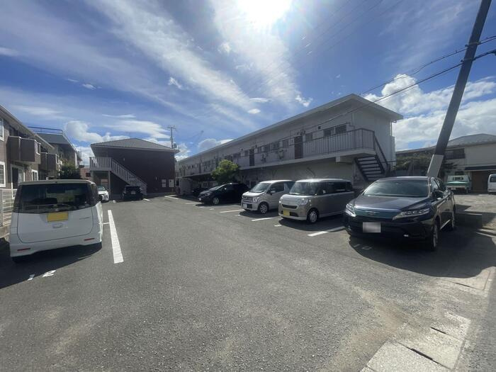 コンフォートの駐車場