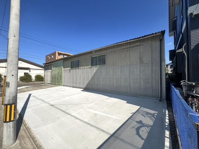 日比津町１丁目　貸倉庫の外観