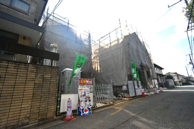 高井戸東1丁目・新築戸建・4号棟の前面道路含む現地写真