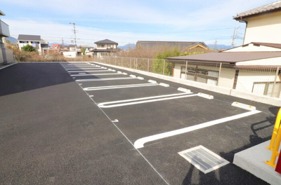 【駐車場】 | LC Villas（エルシーヴィラズ）