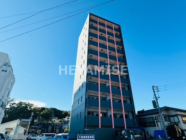 modern palazzo矢上vialeの外観