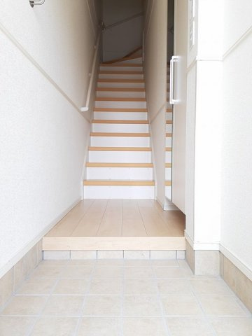グレーシア　Ａの玄関|きれいな玄関です