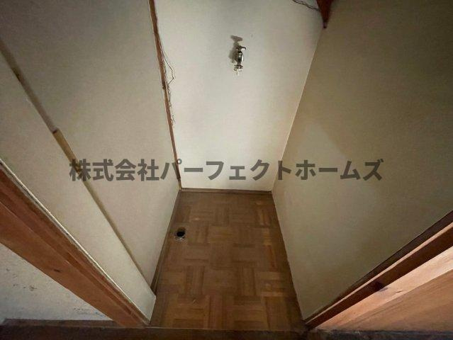 星丘2丁目戸建　賃貸の内装|明るい色調の室内です