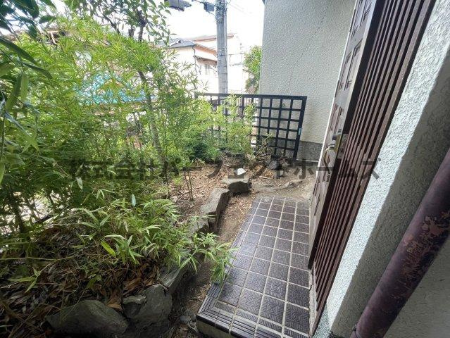 星丘2丁目戸建　賃貸の庭|お庭の付いた物件です