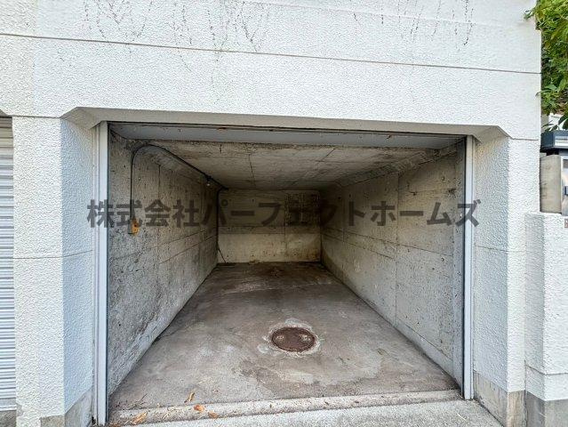 星丘2丁目戸建　賃貸の駐車場|駐車場があります