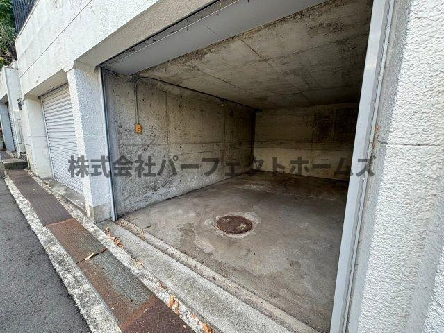 星丘2丁目戸建　賃貸の駐車場|駐車場完備です