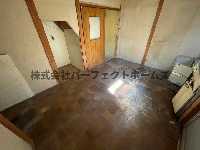 星丘2丁目戸建　賃貸の居間・リビング|おしゃれな居間です