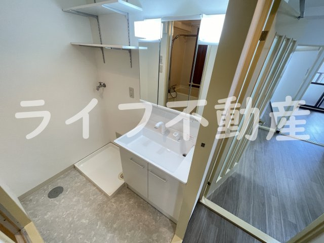 友井グレイスの独立洗面台|朝の身支度には欠かせない独立洗面化粧台