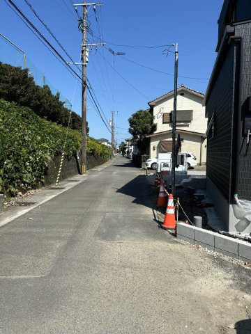 大塚町大迫北平　売地の前面道路含む現地写真