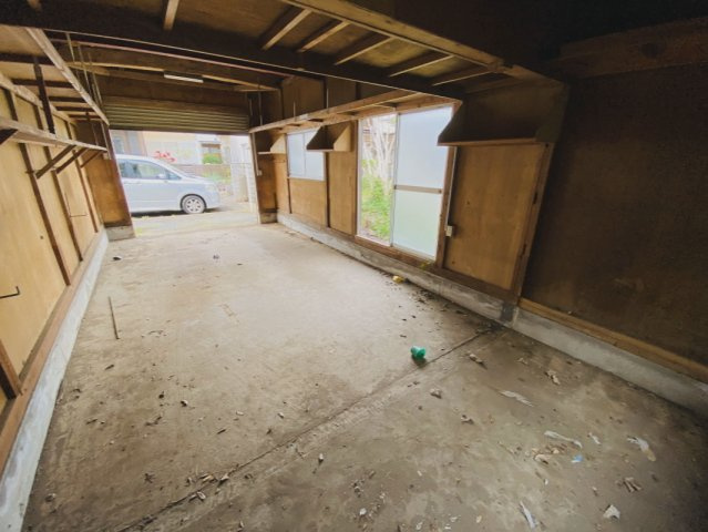 朝日　中古戸建の駐車場
