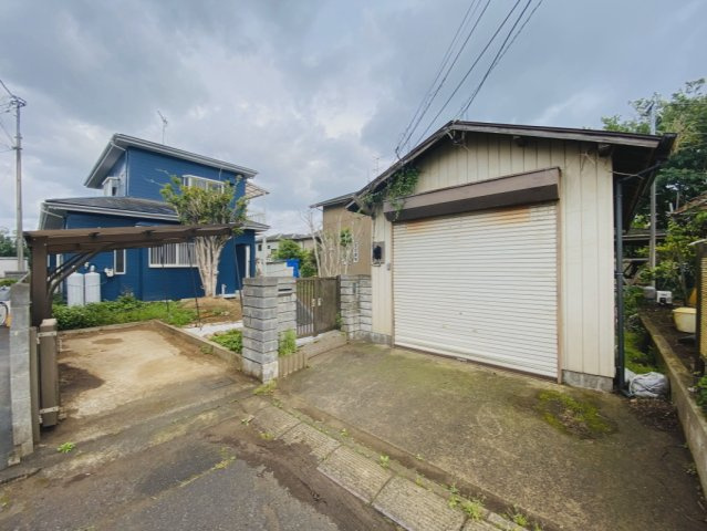 朝日　中古戸建の駐車場