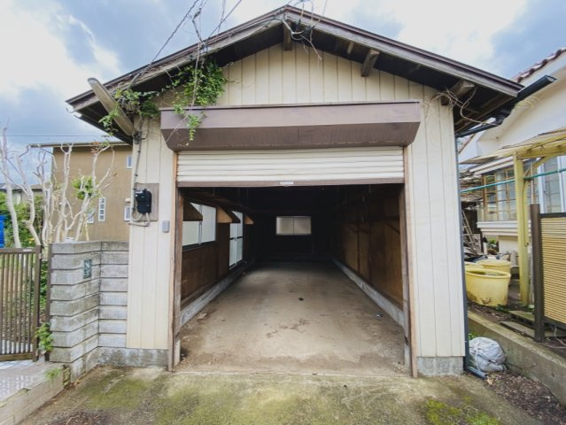 朝日　中古戸建の駐車場