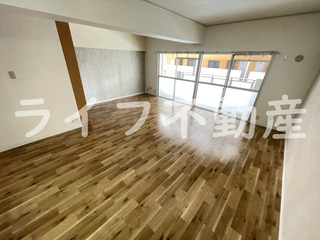 エステマール弥刀の内装|明るい室内です