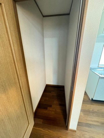 コーポブルーメの玄関