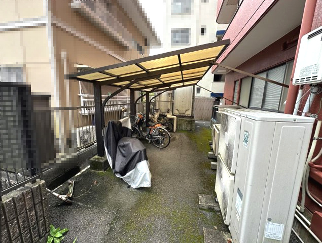 リージェント手越原の駐輪場