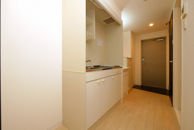 大阪市浪速区桜川４丁目の賃貸マンションの居間・リビング