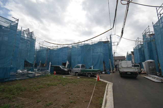 三鷹市牟礼3丁目の前面道路含む現地写真