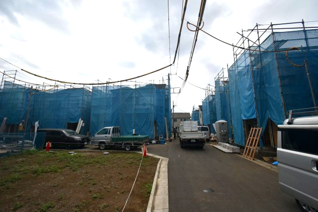 三鷹市牟礼3丁目の前面道路含む現地写真