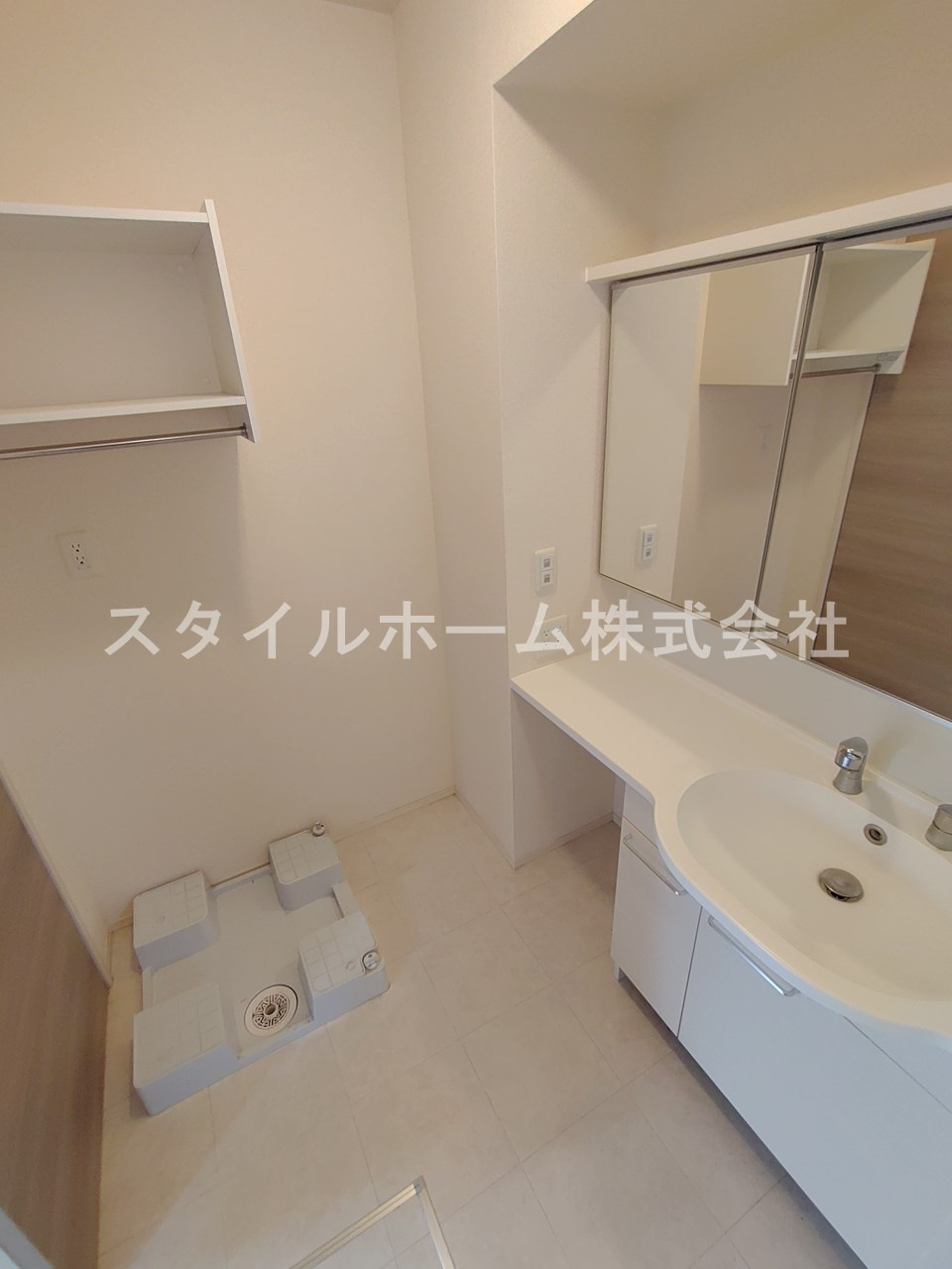 豊橋市小浜町のアパートの洗面所
